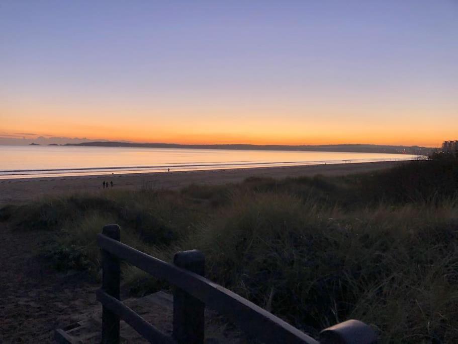 Luxe Living Family - Beach, Wifi, Parking Apartment Swansea