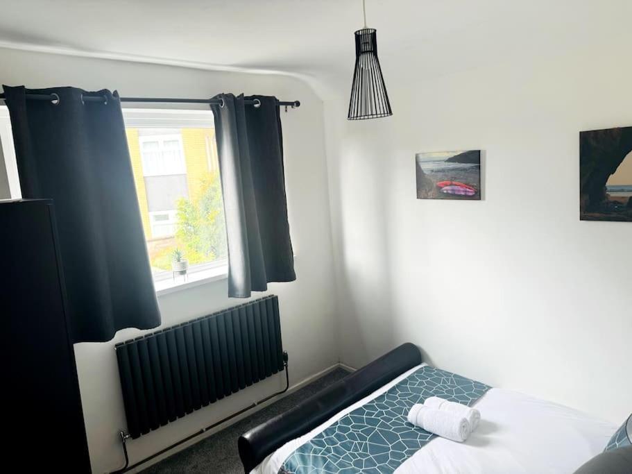 Luxe Living Family - Beach, Wifi, Parking