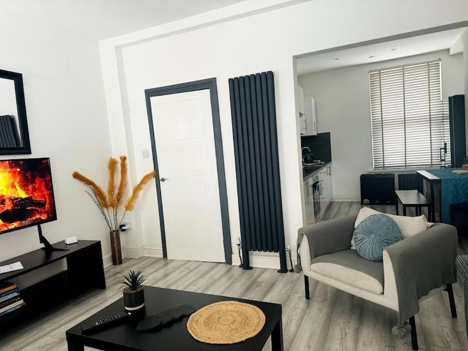 Apartment Luxe Living Family - Beach, Wifi, Parking *